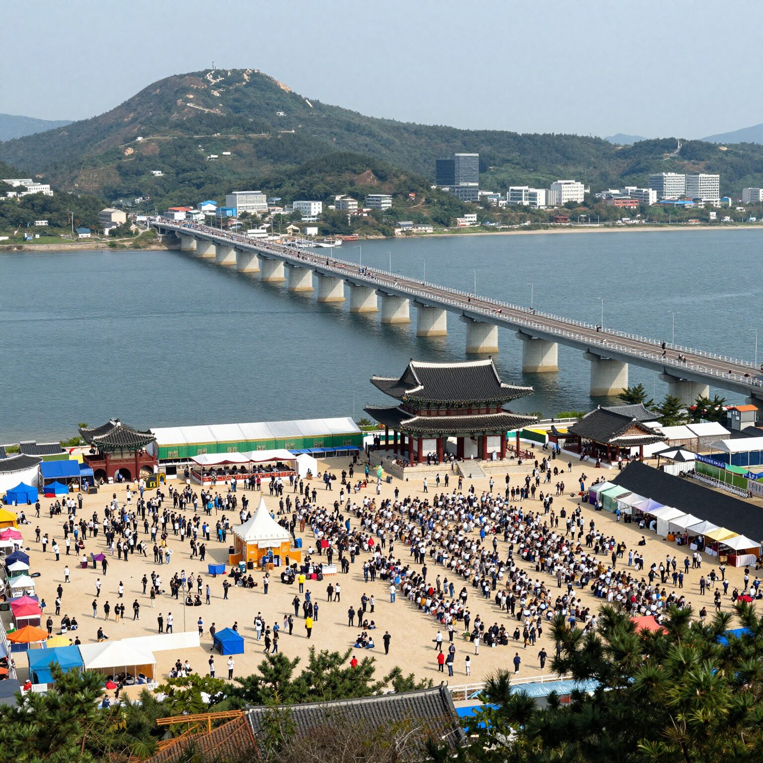 남해 축제장 전경과 남해대교 야경