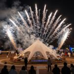 2026 유성온천문화축제 야간 드론 라이트쇼와 불꽃쇼 장관