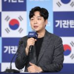홍명보 감독 기자회견 핵심 내용 정리 홍명보 감독이 기자회견에서 발언하고 있는 모습