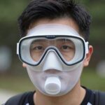 수이즈 스노클링 마스크 화이트 색상 실제 착용 모습