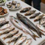 7월 제철 해산물 6종 완벽 정리 7월 제철 해산물이 차려진 식탁 사진 갯장어 민어 한치 등이 담겨 있다