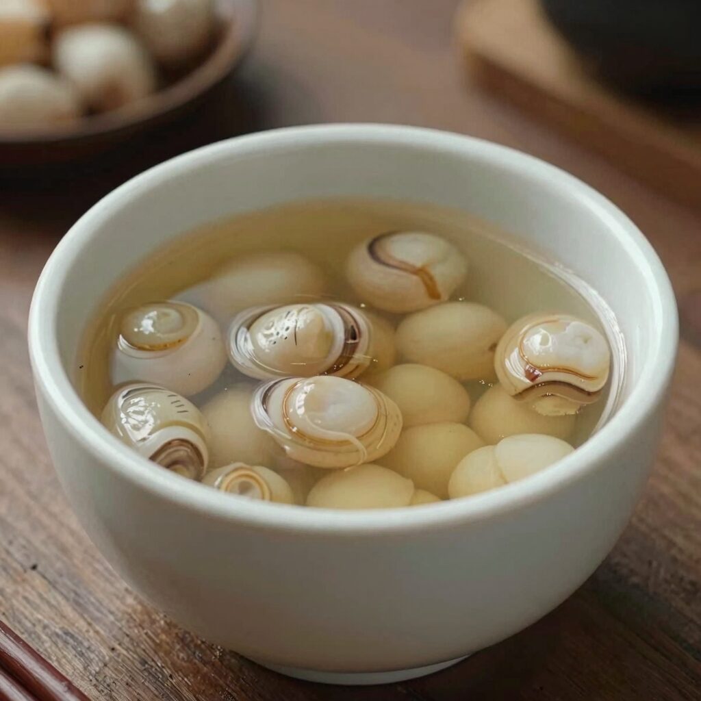 직접 삶은 팥이 담긴 그릇, 윤기나고 부드럽게 잘 삶아진 상태