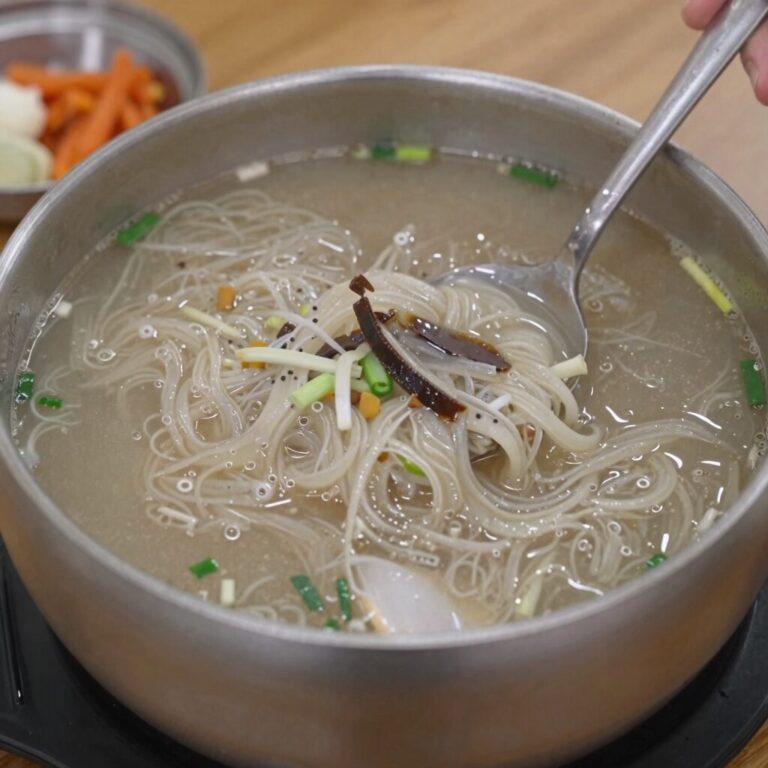 포항 콩국수 맛집 바다콩국에서 나온 진한 콩국수 그릇